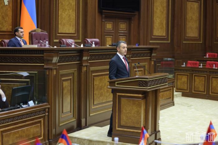 Առաջին ընթերցմամբ քննարկվել է «Ռիելթորական գործունեության մասին» օրենքի նախագիծը Առաջին ընթերցմամբ քննարկվել է «Ռիելթորական գործունեության մասին» օրենքի նախագիծը