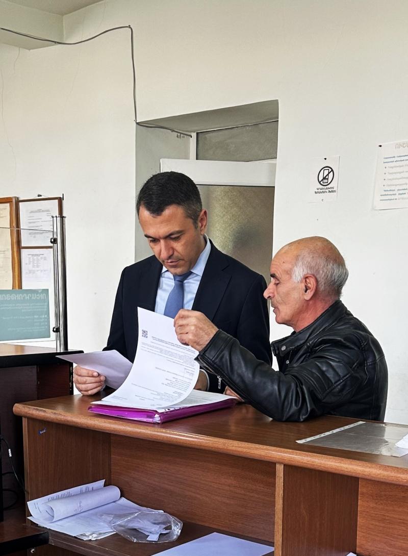 Կոմիտեի ղեկավարը այցելել էր «Եղվարդ» սպասարկման գրասենյակ