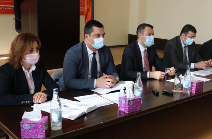 «Կոմիտեին հասցեագրված յուրաքանչյուր դիմում պետք է լուծում ստանա հենց մեզ մոտ»․ Սուրեն Թովմասյան «Կոմիտեին հասցեագրված յուրաքանչյուր դիմում պետք է լուծում ստանա հենց մեզ մոտ»․ Սուրեն Թովմասյան
