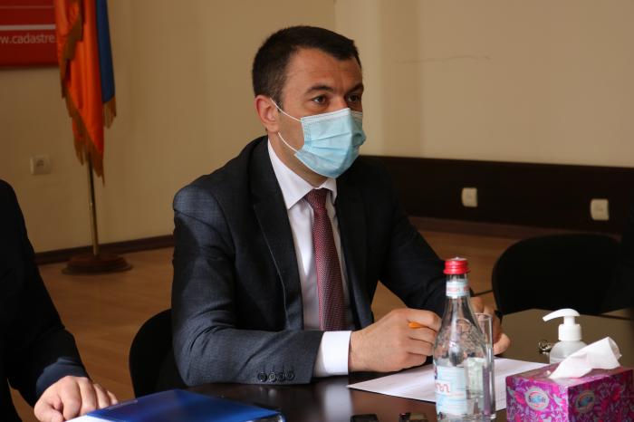 «Թղթային արխիվը պետք է կոնկրետ պահից դադարի շատանալ»․ Սուրեն Թովմասյան «Թղթային արխիվը պետք է կոնկրետ պահից դադարի շատանալ»․ Սուրեն Թովմասյան