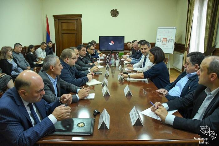 Սարհատ Պետրոսյան՝ հեռանում եմ պարզ ճակատով. աշխատանքային խորհրդակցություն Սարհատ Պետրոսյան՝ հեռանում եմ պարզ ճակատով. աշխատանքային խորհրդակցություն