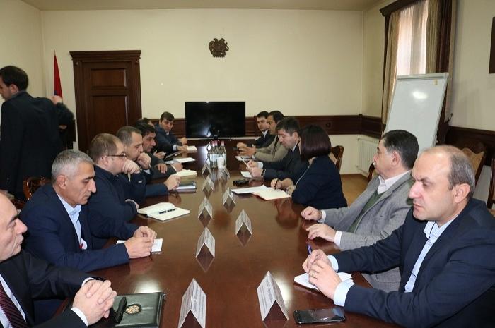 Ջեռուցումից մինչև օրենսդրություն Ջեռուցումից մինչև օրենսդրություն