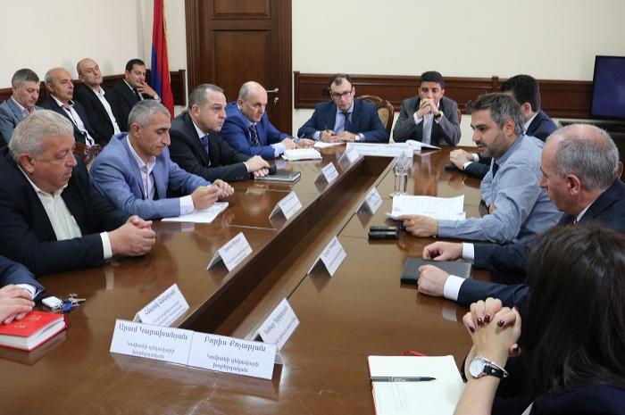 Վերջնաժամկետում չտեղավորվելու համար՝ նախազգուշացում (աշխատանքային խորհրդակցություն) Վերջնաժամկետում չտեղավորվելու համար՝ նախազգուշացում (աշխատանքային խորհրդակցություն)