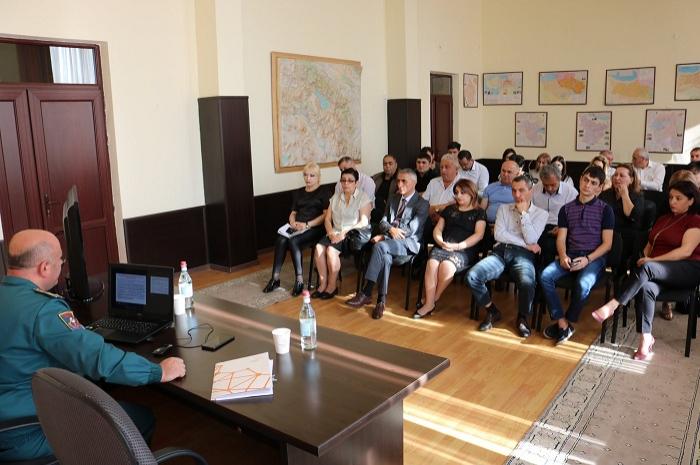Քաղպաշտպանության սեմինարում որոշվեց նման հանդիպումները դարձնել պարբերական և վերանայել ՔՊ պլանը Քաղպաշտպանության սեմինարում որոշվեց նման հանդիպումները դարձնել պարբերական և վերանայել ՔՊ պլանը